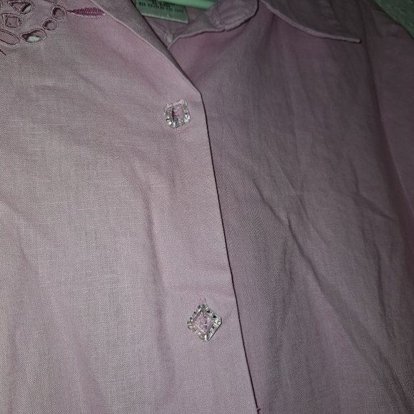 Quacker Factory Medium Linen Cotton Butterfly Cutout Sequin Long Sleeve Top - Picture 6 of 10